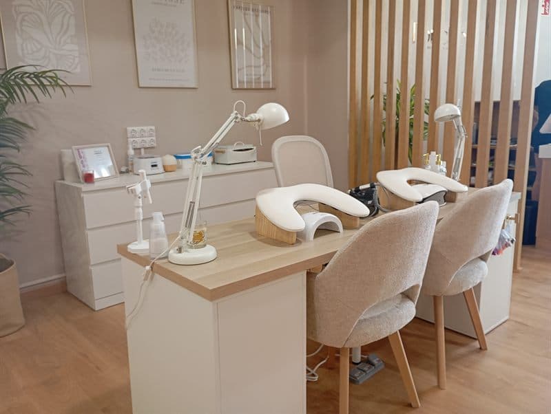 Cabina de tratamientos del salón de estética Touché en Maceda